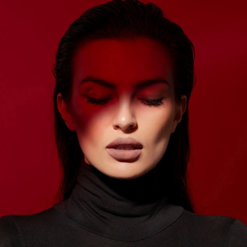 Deborah Milano Red Mat Matte Lipstick with Collagen and Hyaluronic Acid 30 Nude Roses 4.5g