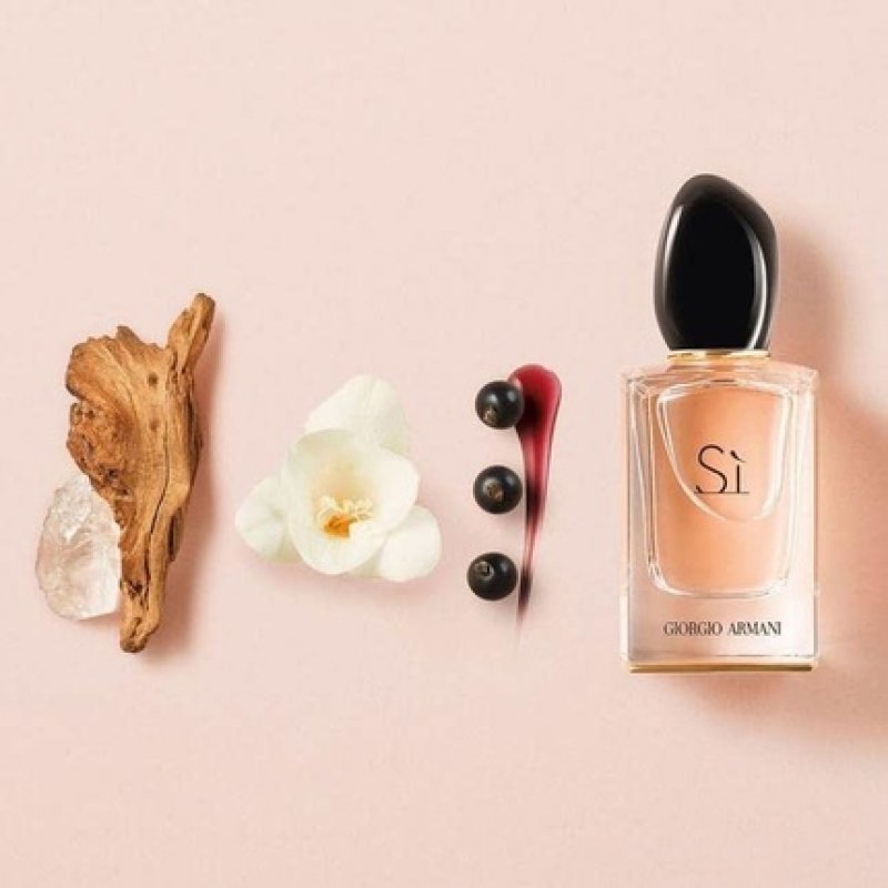 Giorgio Armani Si Eau De Perfume Spray Handbag Bottle Fresh 15ml