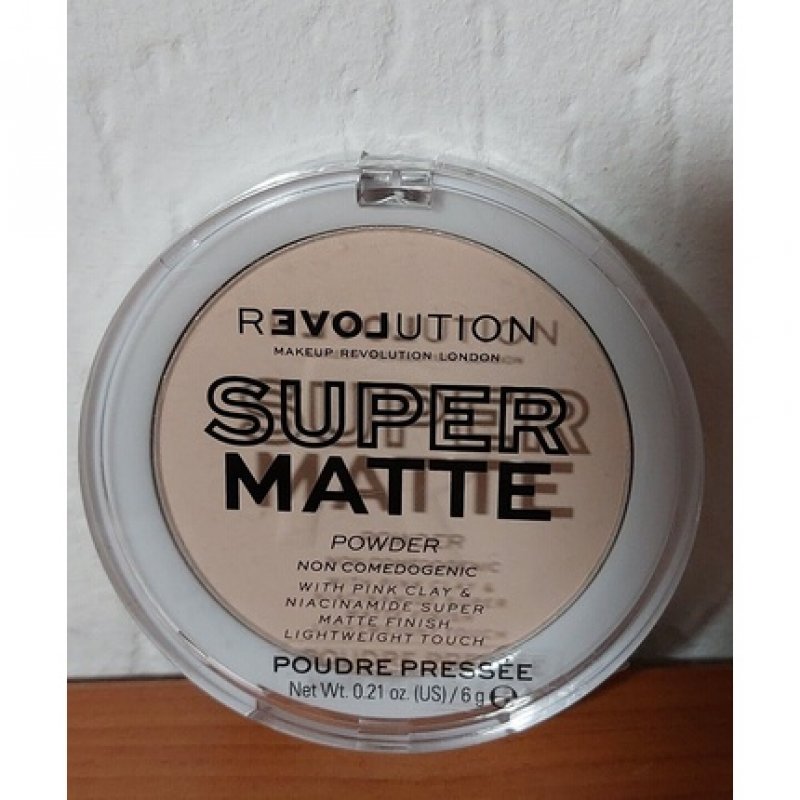 Revolution Super Matte Translucent Powder 6g