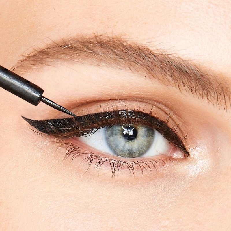 KISS Magnetic Lash Collection Magnetic Eyeliner Black Smudge Proof Biotin Infused with Precision Tip Brush