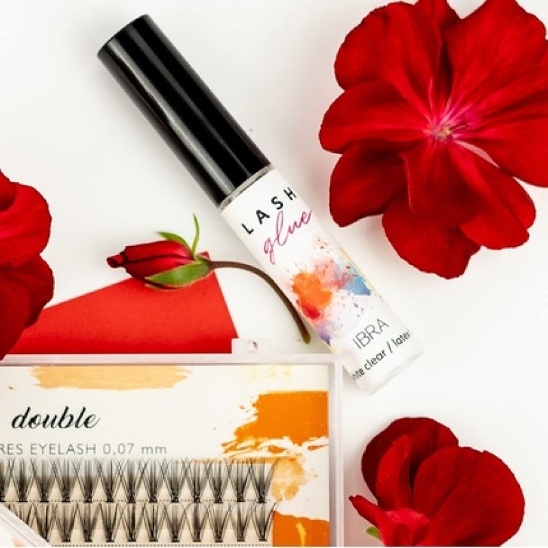Ibra Eyelash Glue for Natural and Beautiful Lashes - Latex-Free and Safe for Eyes - Quick Drying 5m Tube