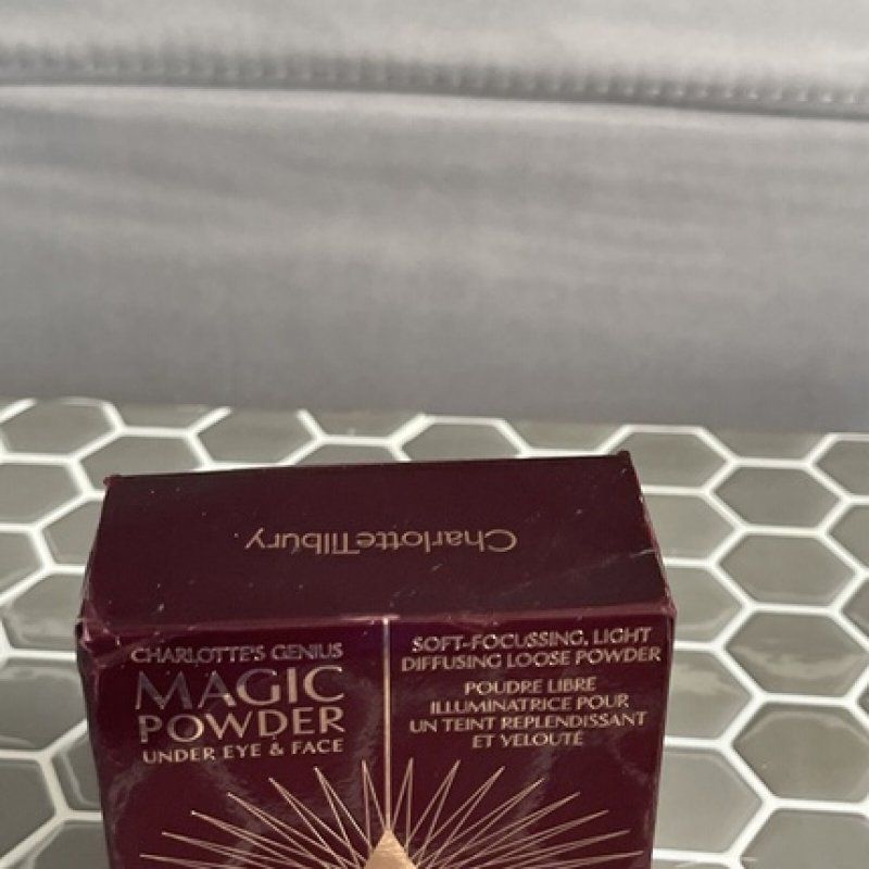 Charlotte Tilbury Magic Powder 13g - 3 Dark/Tan - New and Boxed - Free P and P - UK