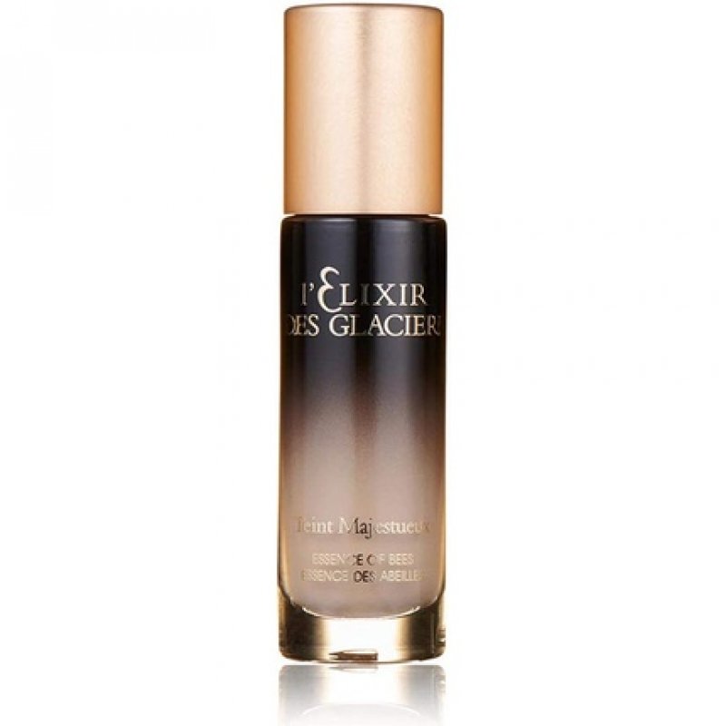 Valmont Majestic Porcelain Foundation in Kyoto