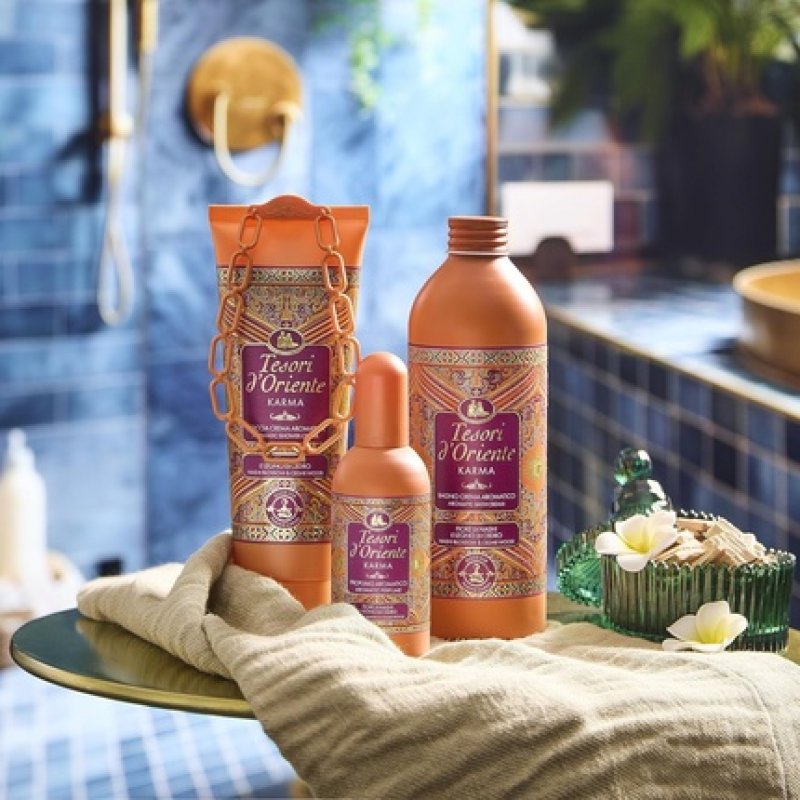 Tesori d'Oriente Karma Shower Aromatic Cream Nashi Flower and Cedar Wood 250ml