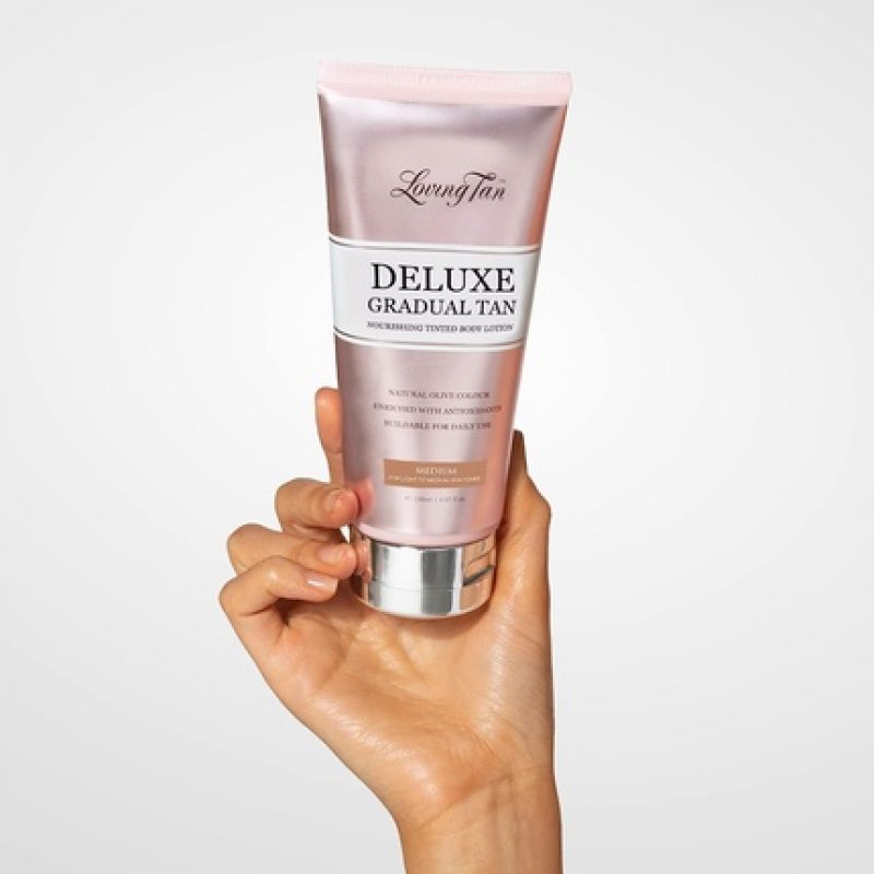 Loving Tan Deluxe Gradual Tan Medium