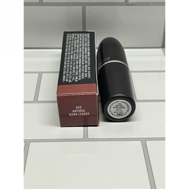 MAC Natural Born Leader Matte Lipstick 659