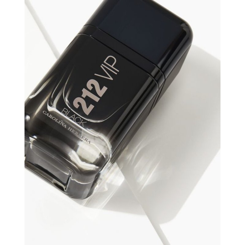 Carolina Herrera 212 VIP Black Eau De Parfum 50ml
