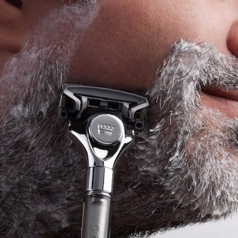 Cremo Barber Grade Razor for Men with Extra Refill Blade - Silver