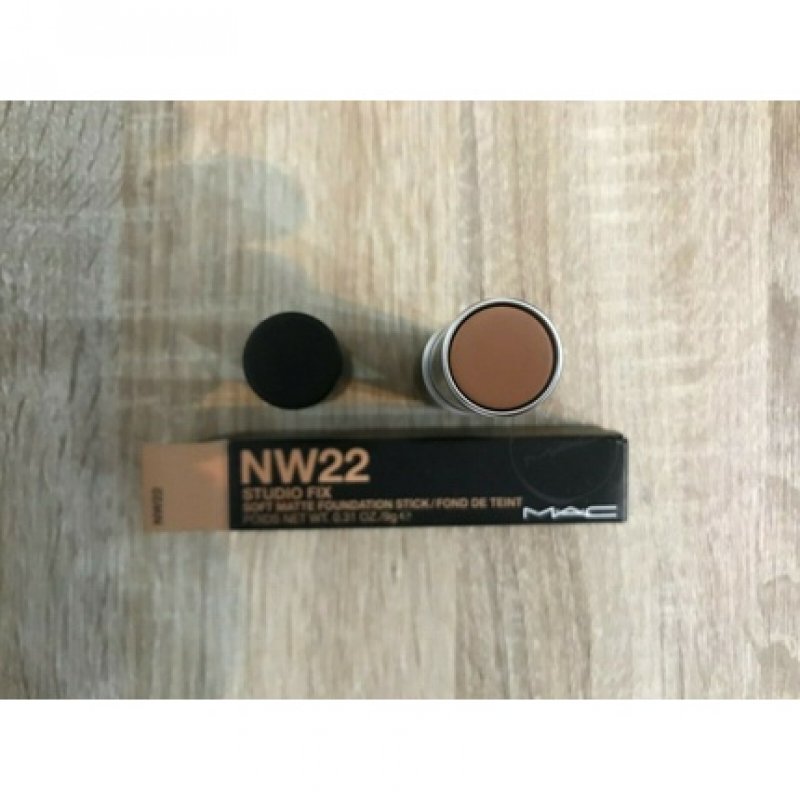 Mac Studio Fix Soft Matte Foundation Stick NW22 0.3oz