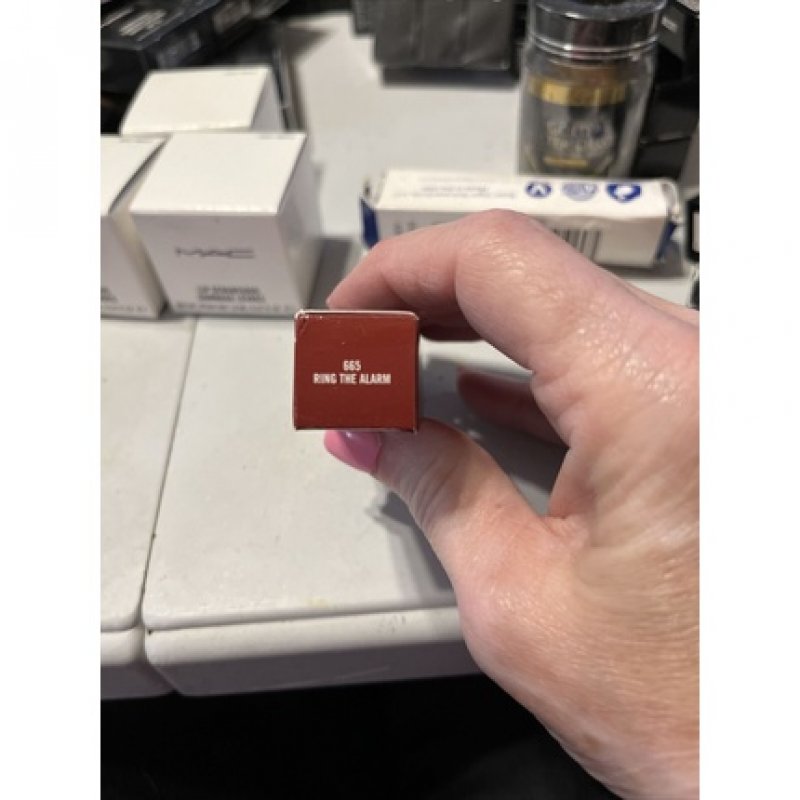 MAC Matte Lipstick 665 Ring the Alarm Full-Size .10 oz