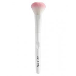 Wet 'n' Wild Blush Brush Ideal for Makeup Application on the Apples of the Cheeks