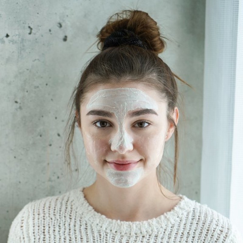 Jowaé Purifying Clay Facial Mask with Antioxidant Lumiphenols and Sacred Lotus for Sensitive and Mixed Skin