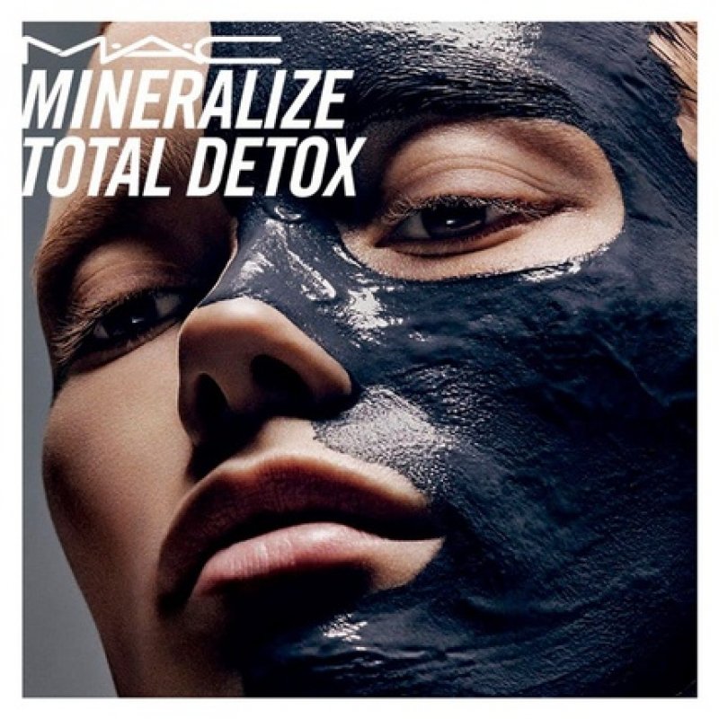 Mac Mineralize Reset & Revive Charcoal Mask 100ml