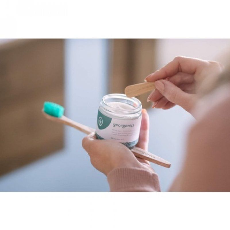 Georganics Natural Spearmint Flavour Whitening Toothpaste Powder 60ml