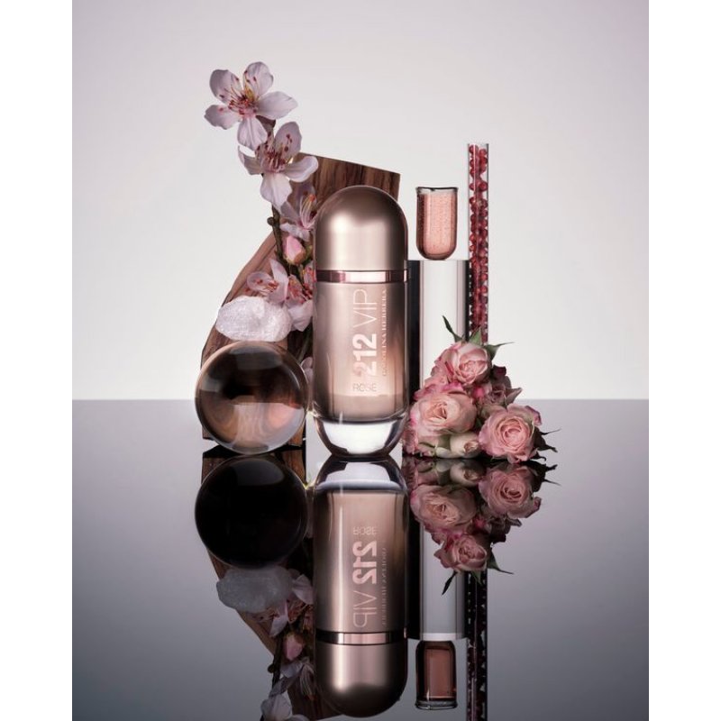 Carolina Herrera 212 Vip Rose / Eau De Parfum Spray 80ml