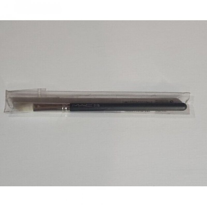 MAC 217 Synthetic Blending Brush