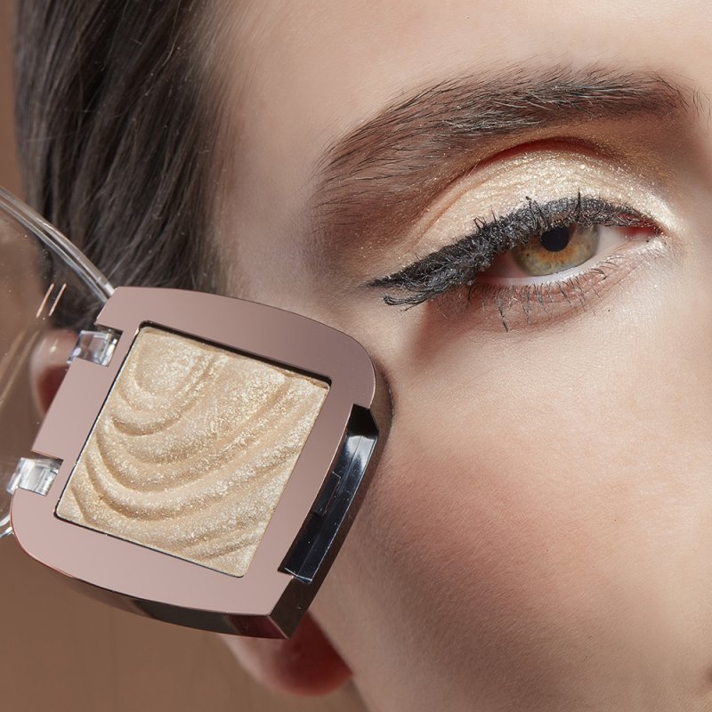 Deborah Milano Color Lovers Eyeshadow Super Gold 3