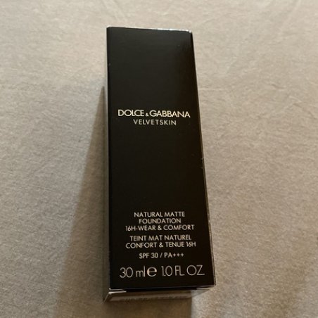 Dolce & Gabbana Velvetskin Natural Matte Foundation 210 Cream SPF 30 1oz