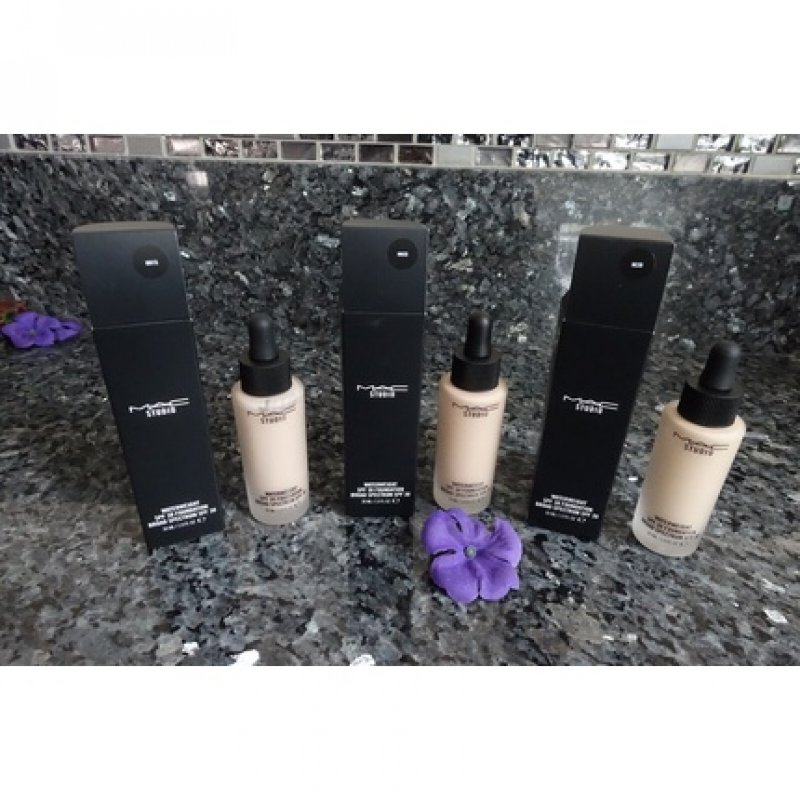 MAC Waterweight Foundation Full Size 1oz - Select Your Shade
