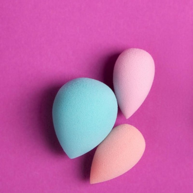 T4B ILU Raindrop Shaped Turquoise Makeup Sponge