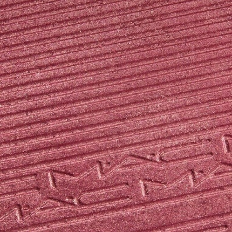 MAC Cosmetics Extra Dimension Skinfinish in Royal Flush