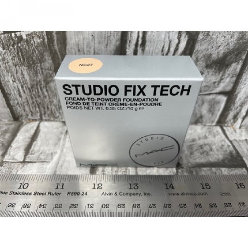 Mac Studio Fix Tech Cream-to-Powder Foundation NC27