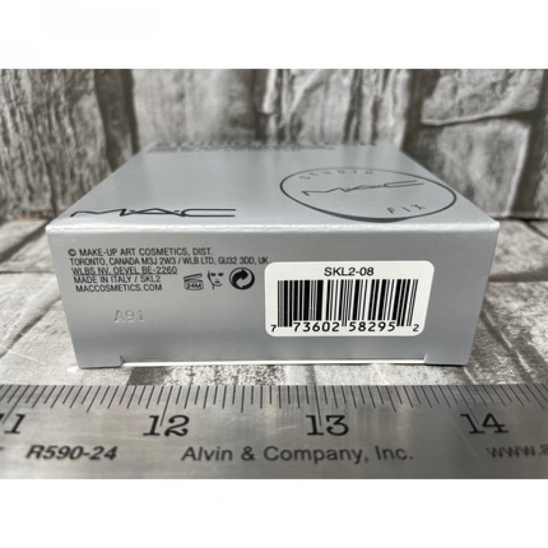 Mac Studio Fix Tech Cream-to-Powder Foundation NC27