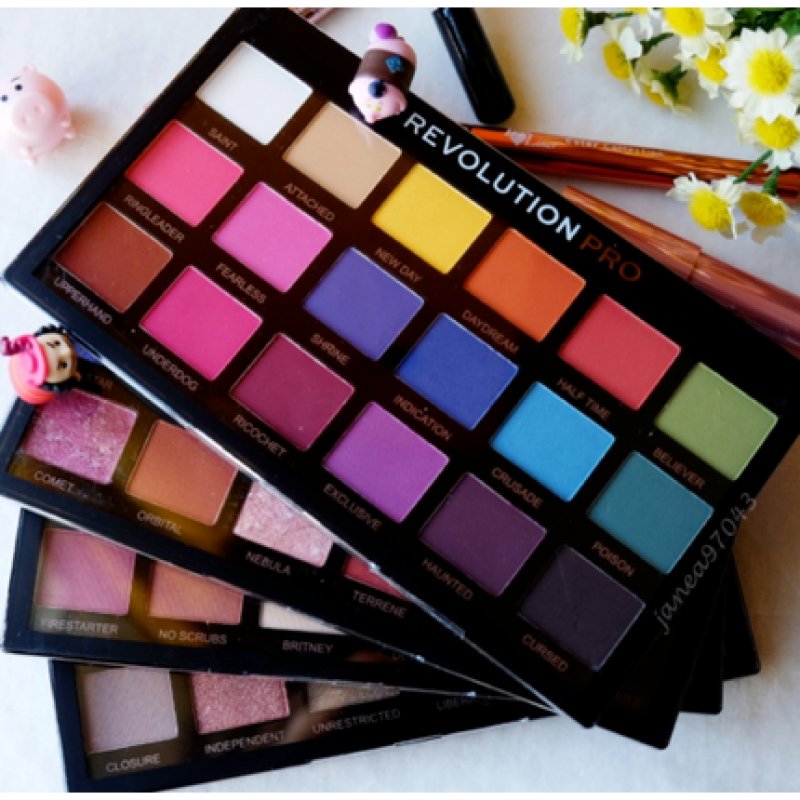 Makeup Revolution Eye Shadow Palette Pro Trends Mischief Mattes 18g