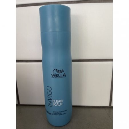 Wella Professionals Invigo Balance Clean Scalp Anti-Dandruff Shampoo 250ml
