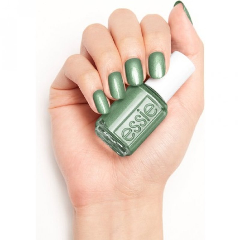 Essie pearl nail polish 875 from head to mistletoe 13.5ml