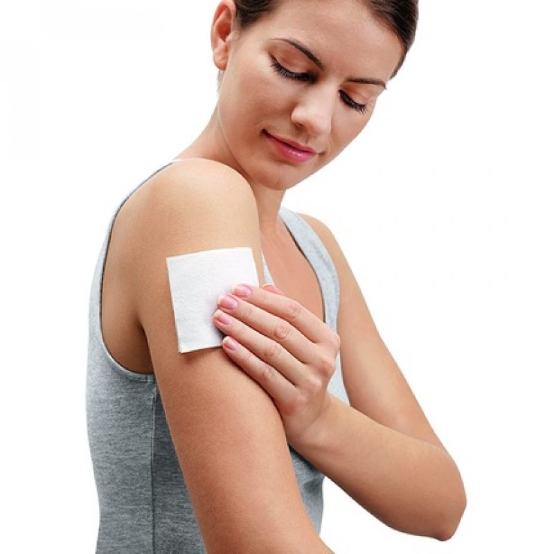 MEDICOMP Extra Soft and Absorbent Non-Woven Fabric Pads for General Wound Treatment 10x10cm