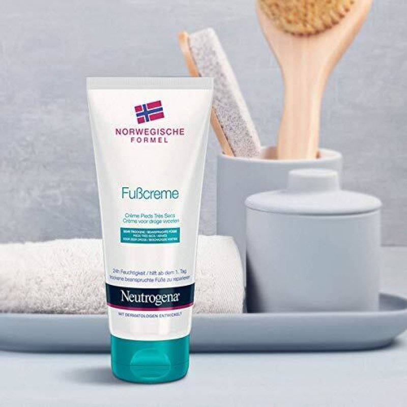 Neutrogena Norwegian Formula Foot Care Moisturising Cream Prevents Calluses 100ml