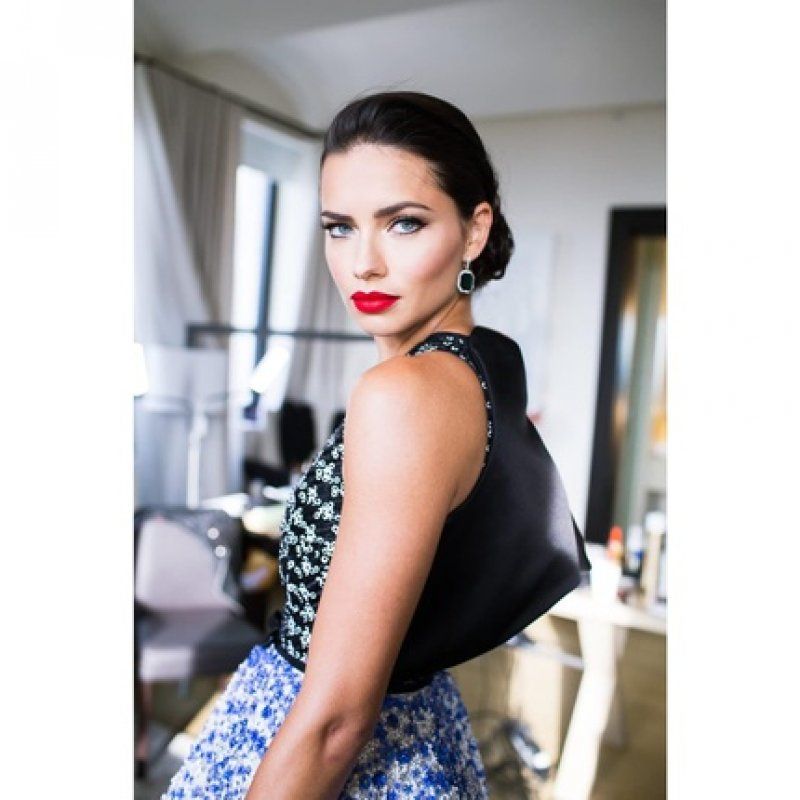 Maybelline Color Sensational Lipstick Feel Pink 162