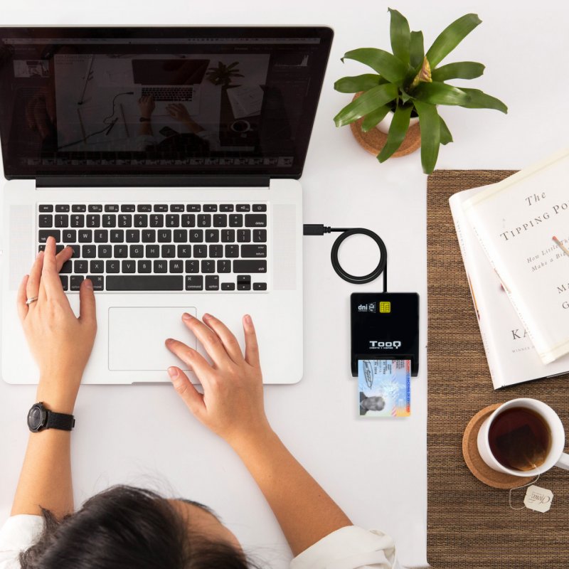 TooQ TQR-211B smart card reader Indoor USB USB 2.0 Black