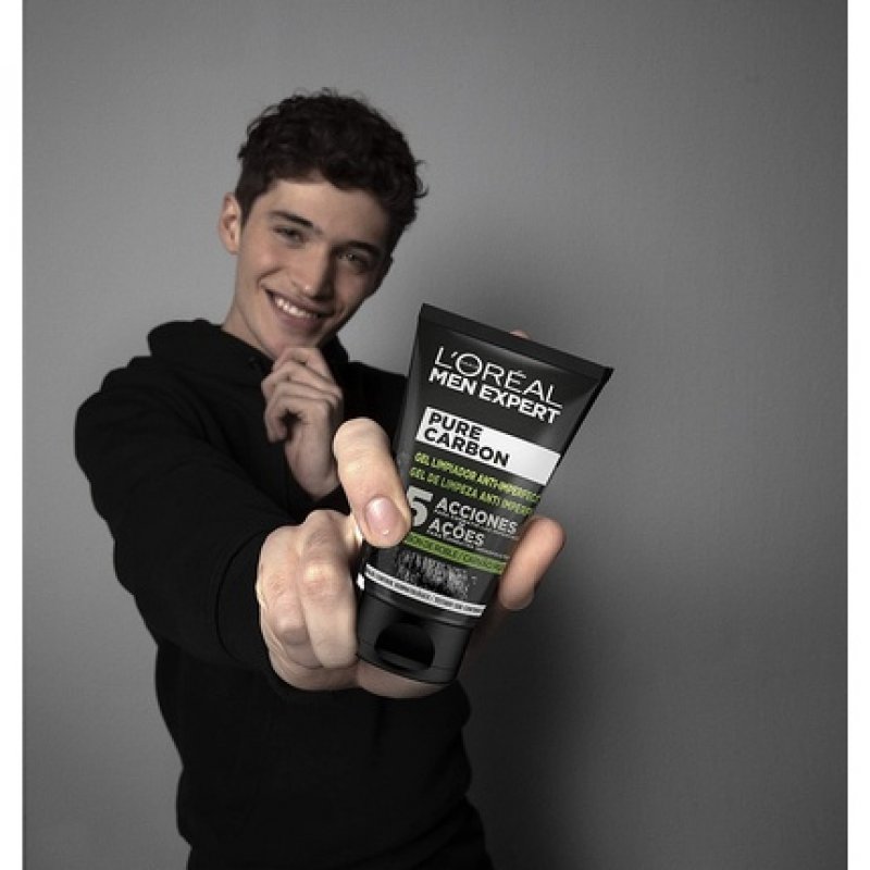 L'Oreal Men Expert Pure Charcoal 3in1 Anti-Grain Cleansing Gel 100ml