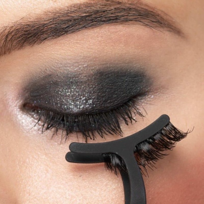 ARTDECO Magnetic Lashes Applicator for Easy Application