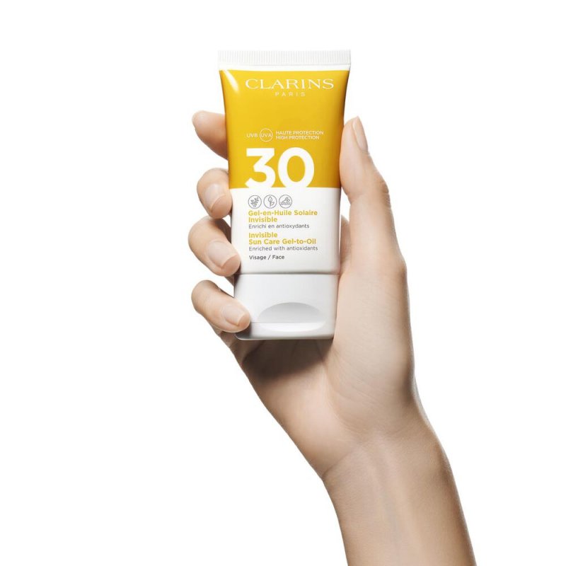 Clarins Invisible Sun Care Gel-To-Oil 30 Sunscreen gel Face 2 h Adults