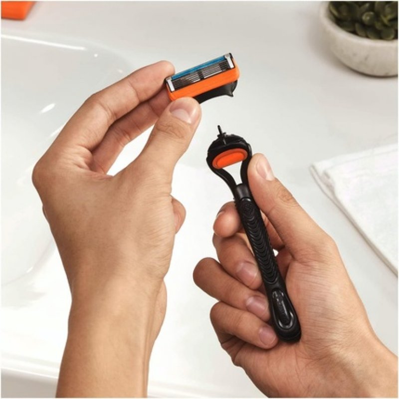 Gillette Fusion5 Razor Blades for Men with 5 Anti-Friction Blades