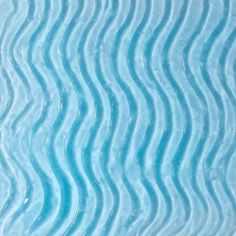 Peter Thomas Roth Water Drench Hyaluronic Cloud Gel Mask Moisturizing Face Mask with Hyaluronic Acid Pentavin Aloe Vera