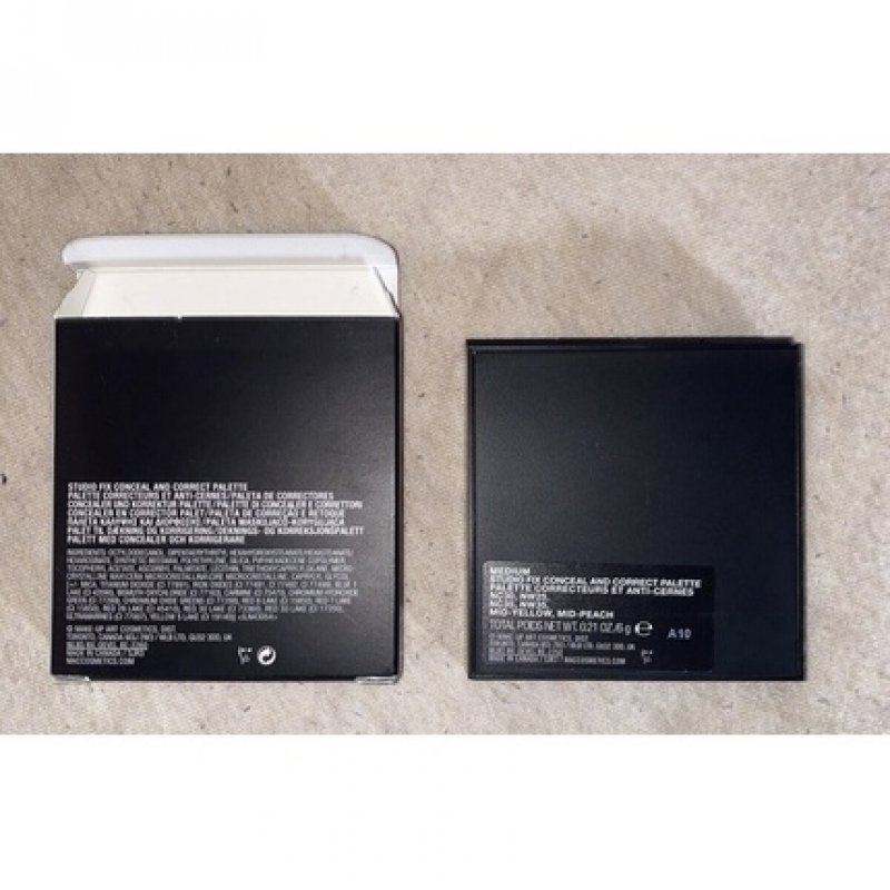 MAC Studio Fix Conceal & Correct Palette Medium Full Size 0.21 oz - New In Box!