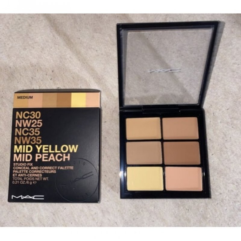 MAC Studio Fix Conceal & Correct Palette Medium Full Size 0.21 oz - New In Box!