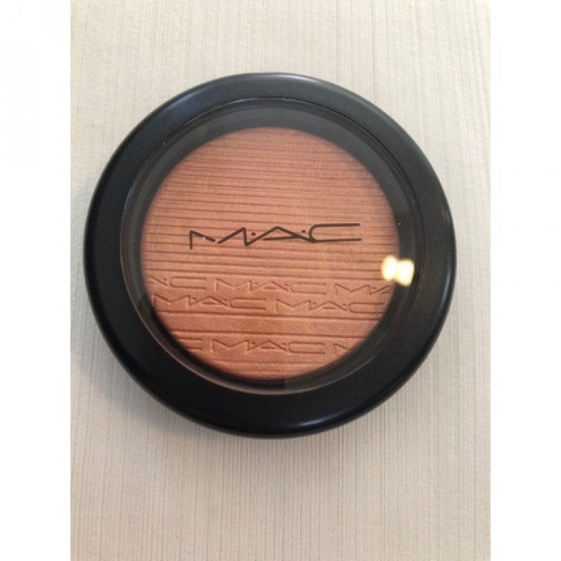 MAC Extra Dimension Rouge Apricot Shimmer - Brand New in Packaging Global Shipping!