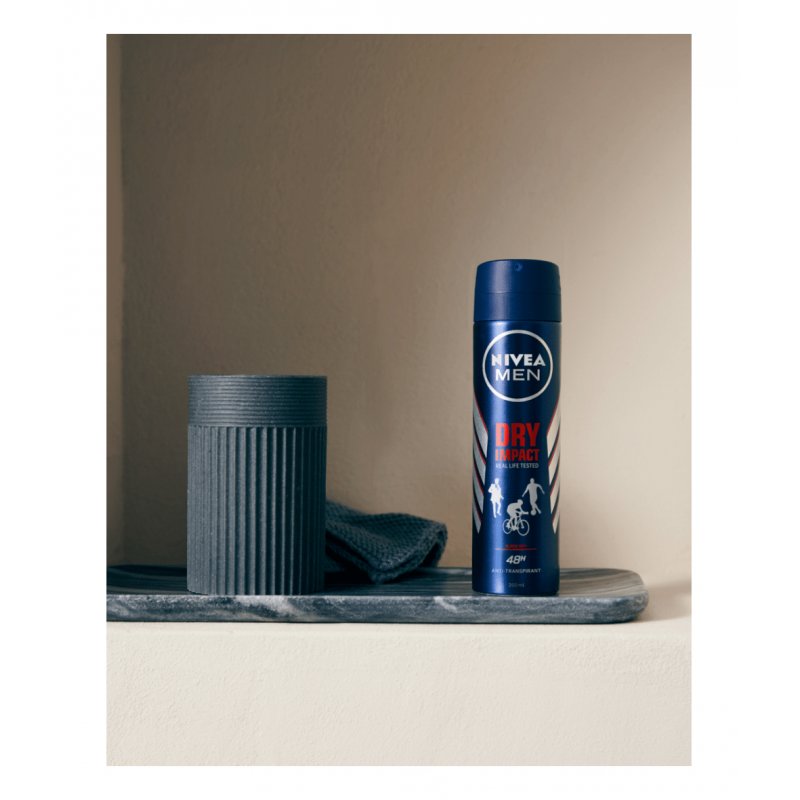 NIVEA Men Dry Impact Hommes Déodorant spray 200 ml 1 pièce(s)