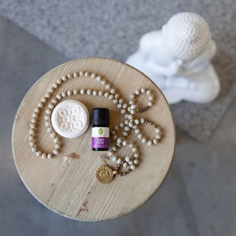 PRIMAVERA Yoga Flow Aromatherapy Essential Oil Blend 5ml - Myrtle, Grapefruit, and Sandalwood - Vegan