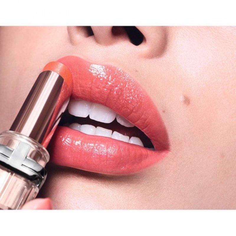 L'Oréal Paris Color Riche Plump & Shine 101 Nectarine Plump Lipstick with Menthol Extract 4.3g