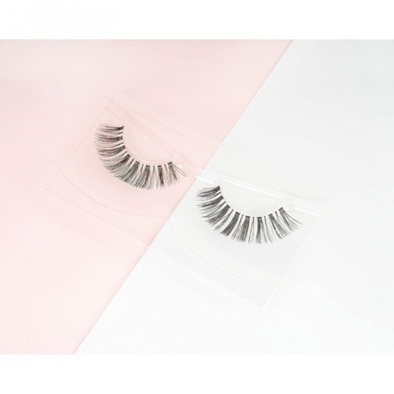 Volumizing False Eyelashes in Black No. 42