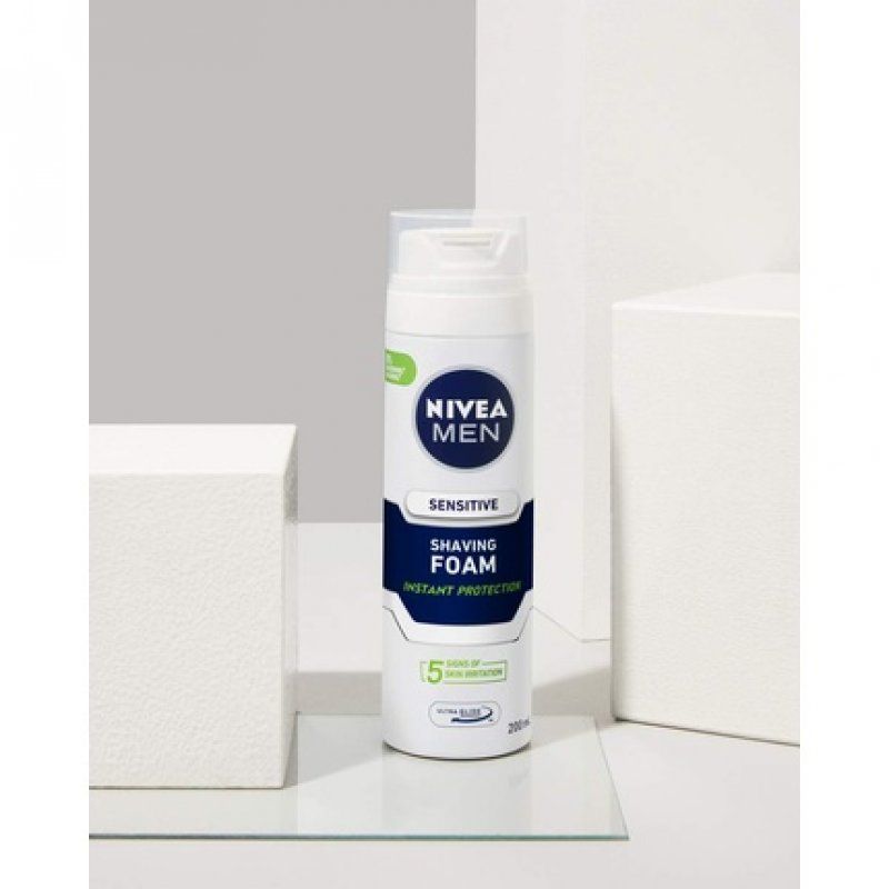NIVEA MEN Sensitive Shaving Foam 200ml