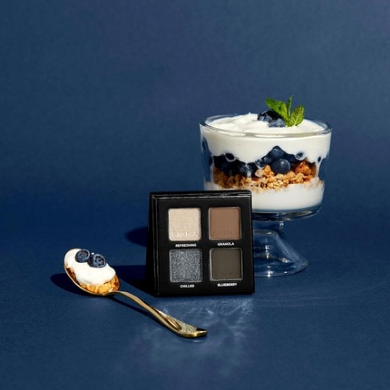 Sigma Beauty Quad Eyeshadow Palette Blueberry Parfait