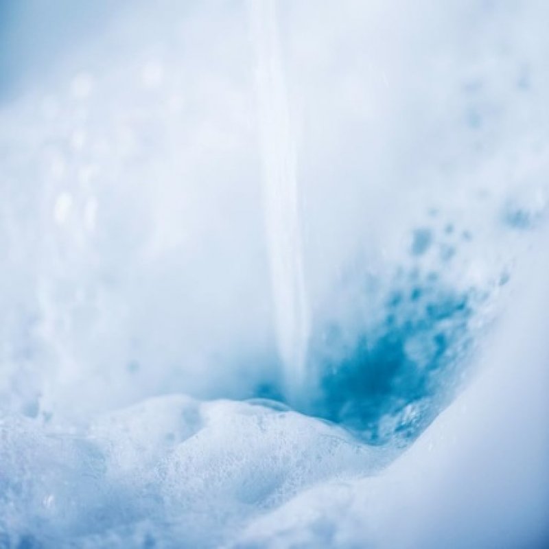 Litamin Blue Dream 750ml - Gentle Cleansing, No Microplastic Particles, Paraben and Silicone-Free