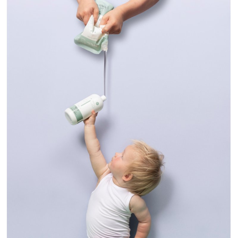 Naïf Nourishing Shampoo for Baby & Kids Refill Pack - No Microplastics or Mineral Oil 500ml